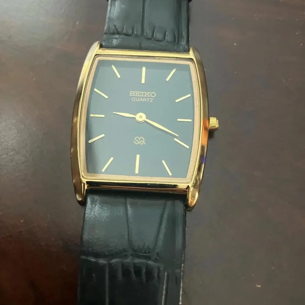 Seiko Gold Case with Black Strap Watch 33mm NOS Rare Barrel Tonneau Slim Tank